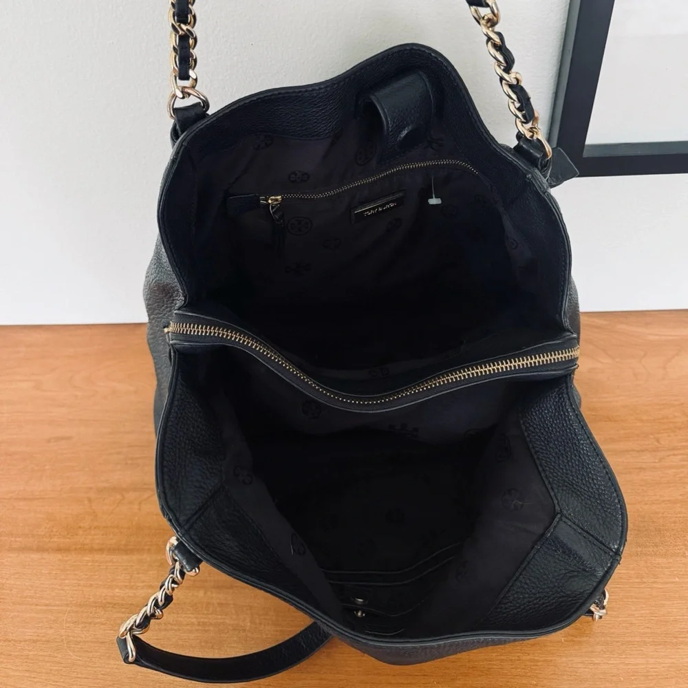 Tory Burch • Leather Harper Tote Shoulder Bag in Black - Picture 10 of 15